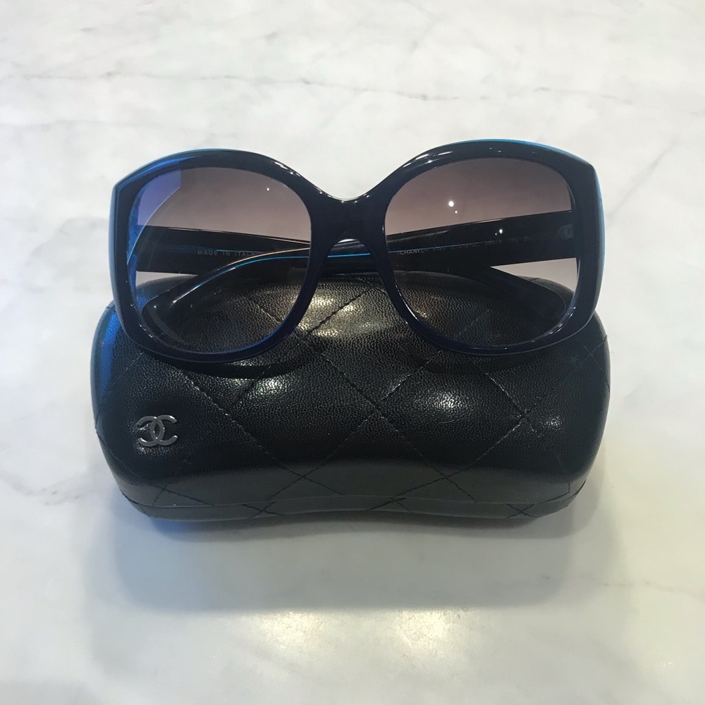 CHANEL SQUARE SUNGLASSES